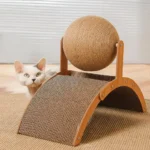 Rascador de Madera y Sisal para Gatos con Pelota Interactiva - imagen 9